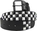 Vaihtosolkivy� - Pyramid Rivets B&W